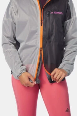 ADIDAS Terrex Agravic 2.5 Layer Regenjack Dames 22 ADIDAS Terrex Agravic 2.5 Layer Regenjack Dames -Winterjas Winkel 2210003154503 020 nl