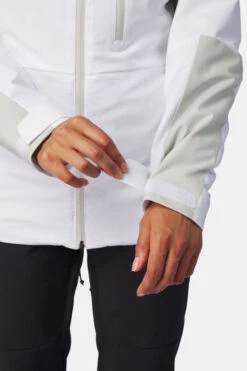 Oakley Camellia Core Insulated Jas 30 Oakley Camellia Core Insulated Jas -Winterjas Winkel 2210003727738 021 nl