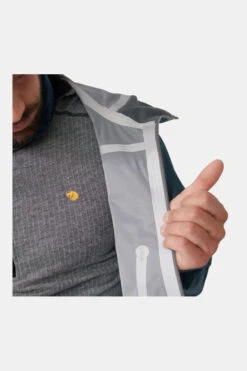 FJÄLLRÄVEN Bergtagen Eco-Shell Hardshell Jas 31 FJÄLLRÄVEN Bergtagen Eco-Shell Hardshell Jas -Winterjas Winkel b12ae90111 4444 13 nl